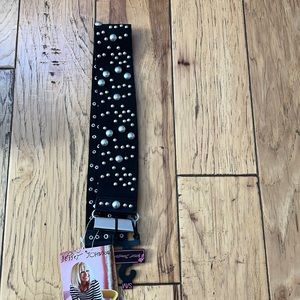 Betsy Johnson elastic belt